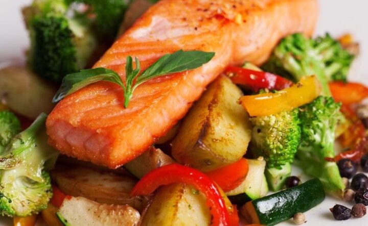 Tips for a Perfect Heart-Healthy Salmon with Roasted Vegetables